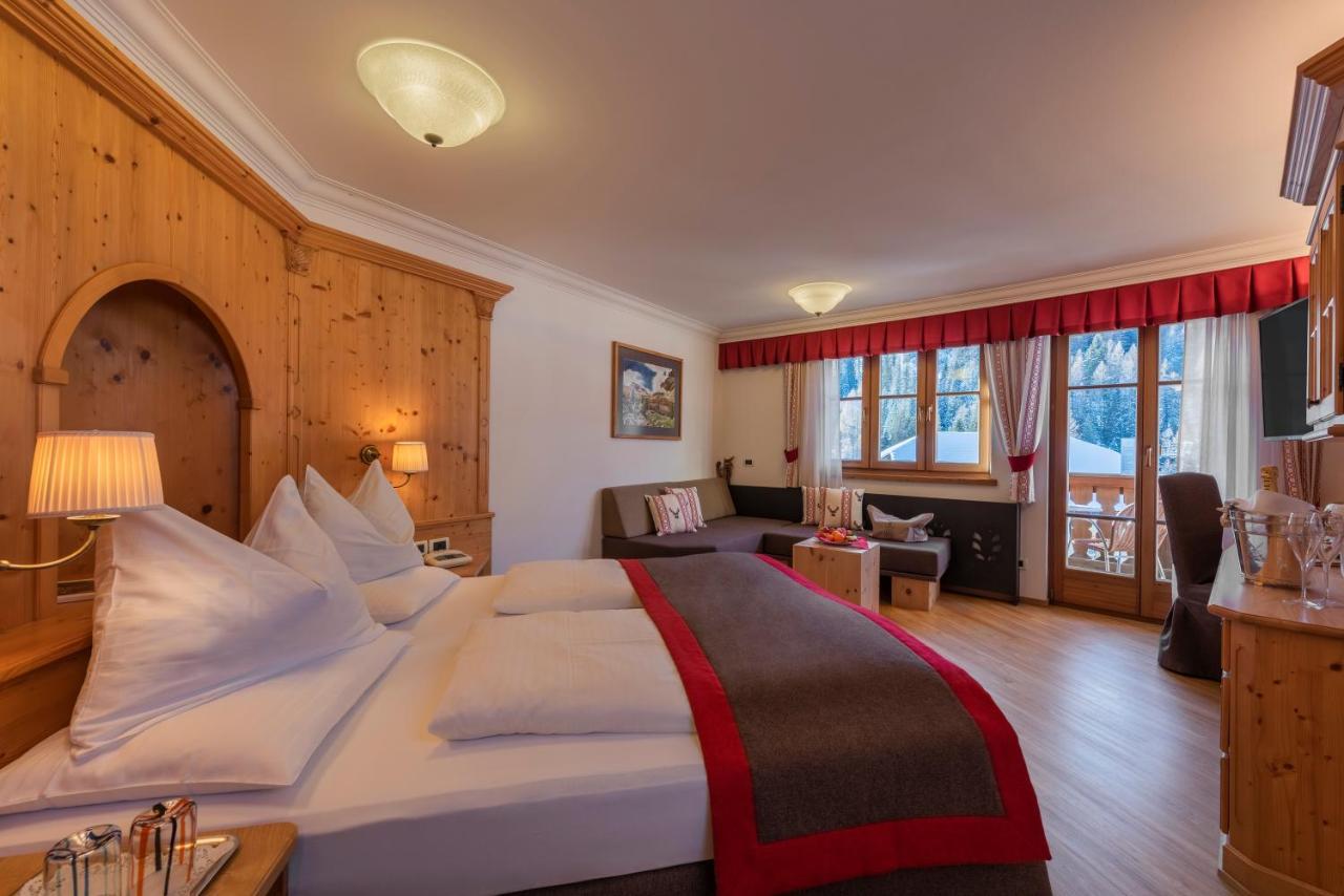 Posta Zirm Hotel Корвара-ин-Бадия Экстерьер фото