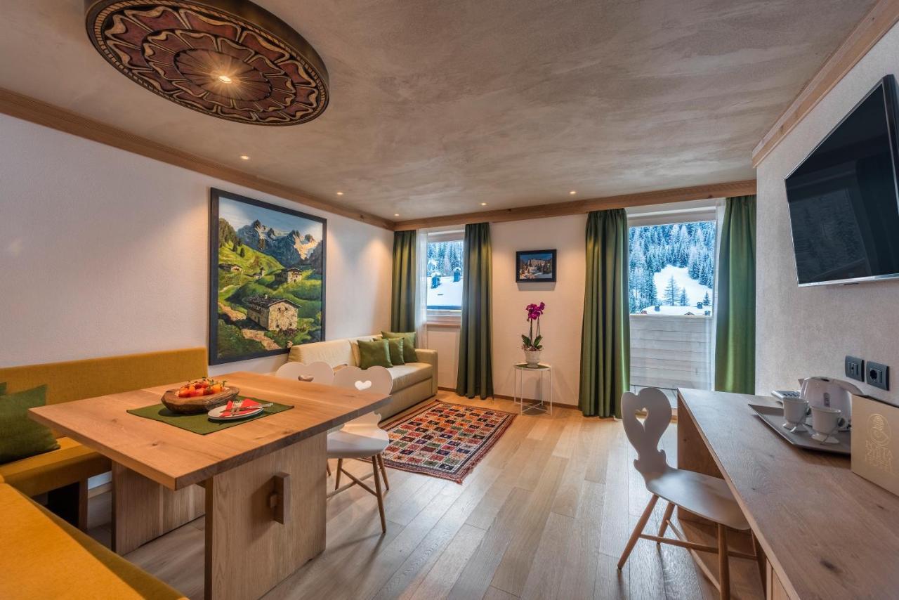Posta Zirm Hotel Корвара-ин-Бадия Экстерьер фото
